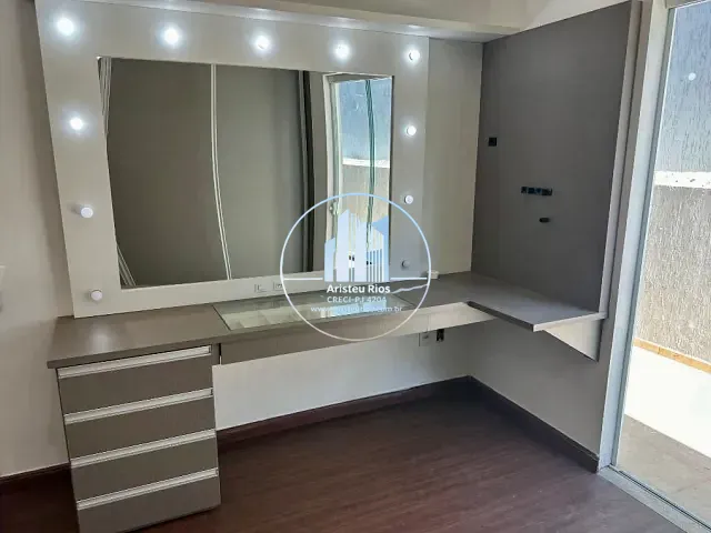 Casa com 600m² 4 quartos e 3 banheiros, à venda, no bairro Gran Royalle em Pouso Alegre