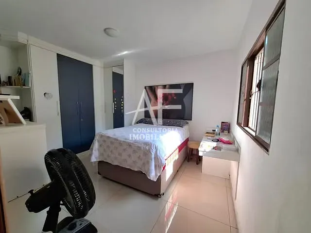 Casa com 318m² 2 quartos e 2 banheiros, à venda, no bairro Chácara Leal em Taubaté