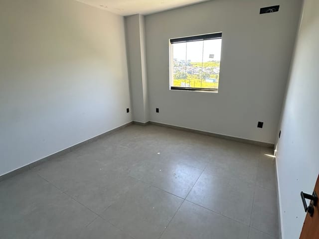 Casa 3 quartos e 2 banheiros, à venda, no bairro Lagoa em Macaé