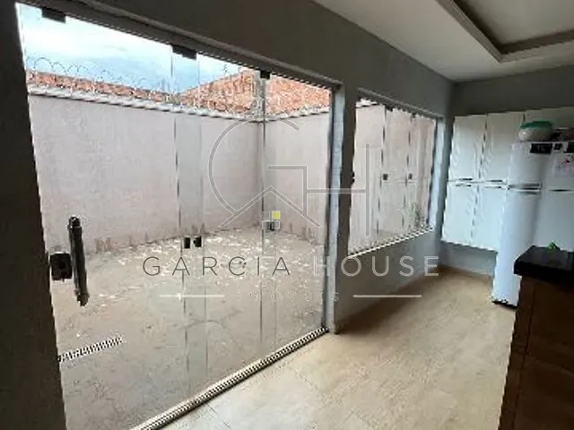 Casa 2 quartos e 2 banheiros, à venda, no bairro Jardim Cristo Redentor em Ribeirão Preto