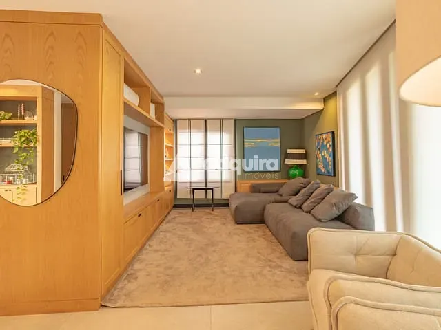 Casa com 417m² 4 quartos e 6 banheiros, à venda, no bairro Estrela em Ponta Grossa