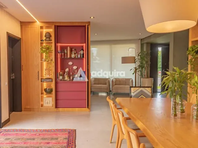 Casa com 417m² 4 quartos e 6 banheiros, à venda, no bairro Estrela em Ponta Grossa