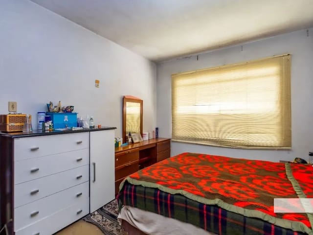 Casa 4 quartos e 2 banheiros, à venda, no bairro Jardim Botânico em Curitiba