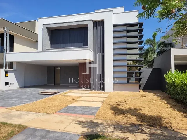Casa com 350m² 4 quartos e 6 banheiros, à venda, no bairro Parqville Pinheiros em Aparecida de Goiânia