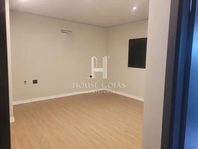Casa com 350m² 4 quartos e 6 banheiros, à venda, no bairro Parqville Pinheiros em Aparecida de Goiânia