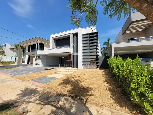 Casa com 350m² 4 quartos e 6 banheiros, à venda, no bairro Parqville Pinheiros em Aparecida de Goiânia