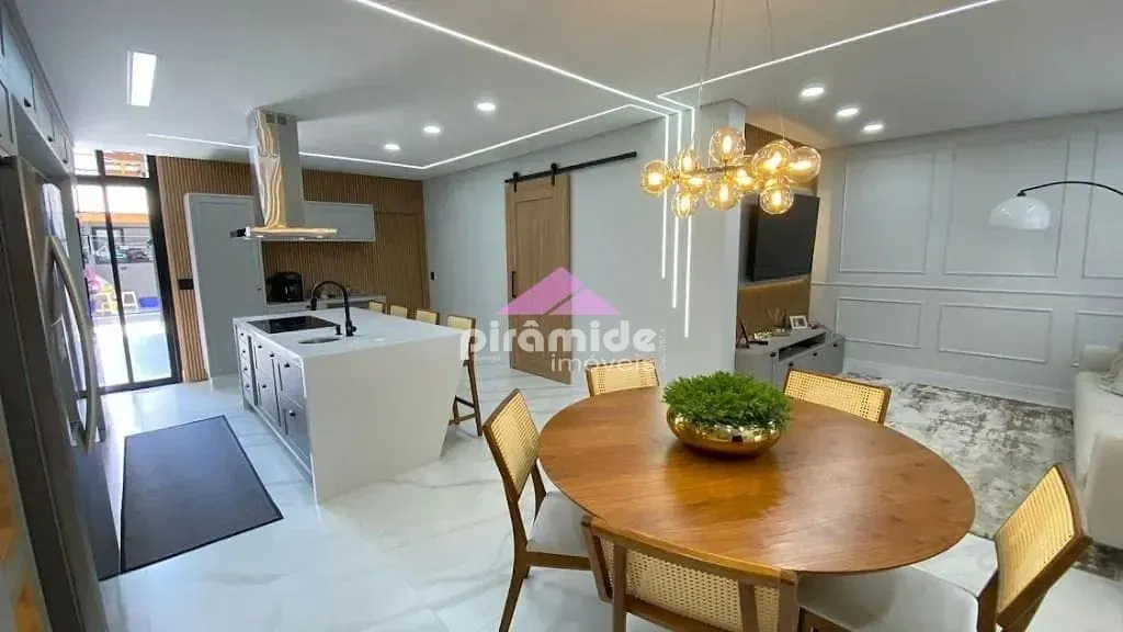 Casa, 3 quartos, 210 m² - Foto 2