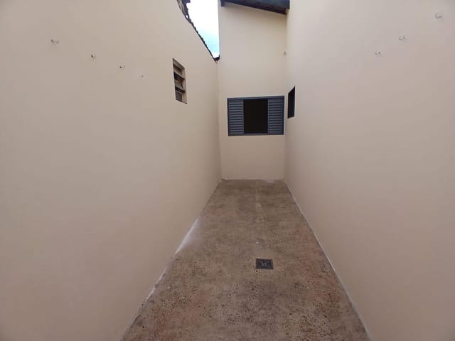 Casa 2 quartos e 1 banheiro, para alugar, no bairro Vila Nossa Senhora de Fátima em São João da Boa Vista