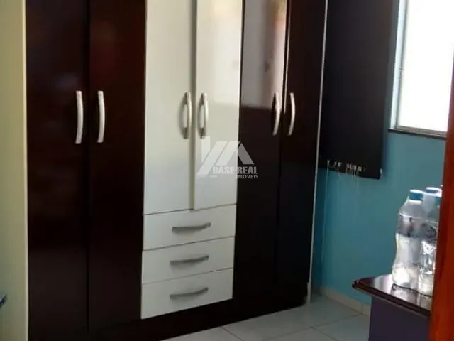 Casa com 94m² 2 quartos e 1 banheiro, à venda, no bairro Nova Rússia em Ponta Grossa