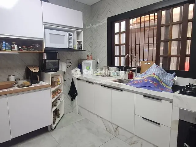 Casa com 150m² 2 quartos e 1 banheiro, para alugar, no bairro Vila Assis Brasil em Mauá
