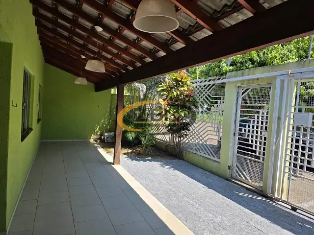 Casa com 350m² 3 quartos e 2 banheiros, à venda, no bairro Igapó em Londrina