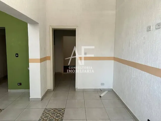 Casa 2 quartos e 2 banheiros, para alugar, no bairro Centro em Taubaté