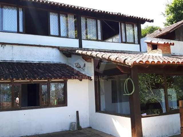 Casa à venda, no bairro Quarteirão Ingelheim em Petrópolis
