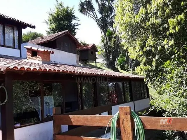 Casa à venda, no bairro Quarteirão Ingelheim em Petrópolis