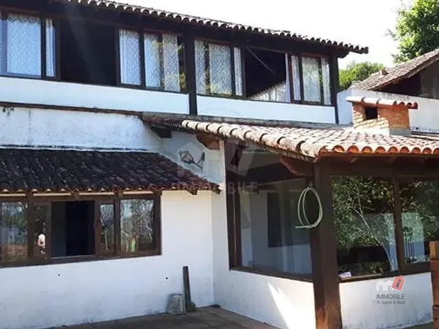 Casa à venda, no bairro Quarteirão Ingelheim em Petrópolis