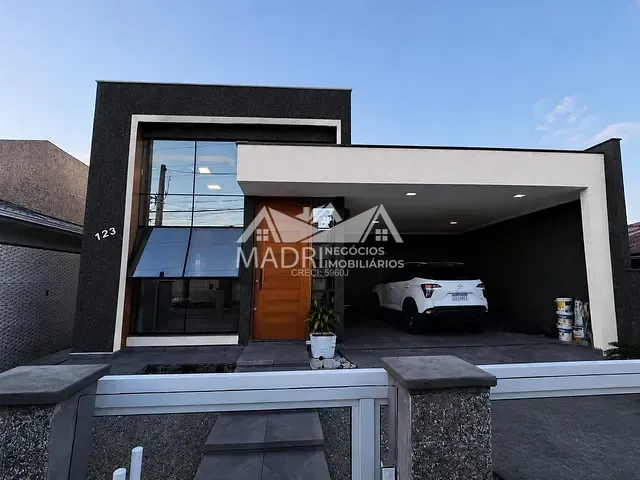 Casa 3 quartos e 3 banheiros, para alugar, no bairro Centro em Palhoça
