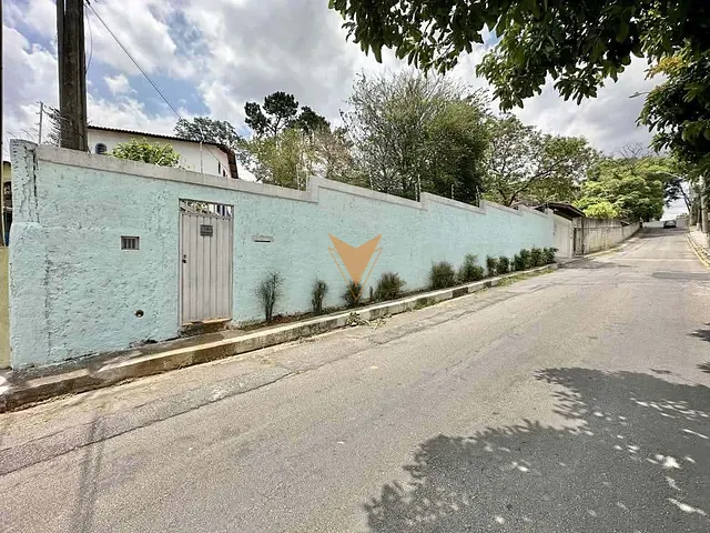 Casa 8 quartos e 4 banheiros, à venda ou para alugar, no bairro Granja Viana em Cotia