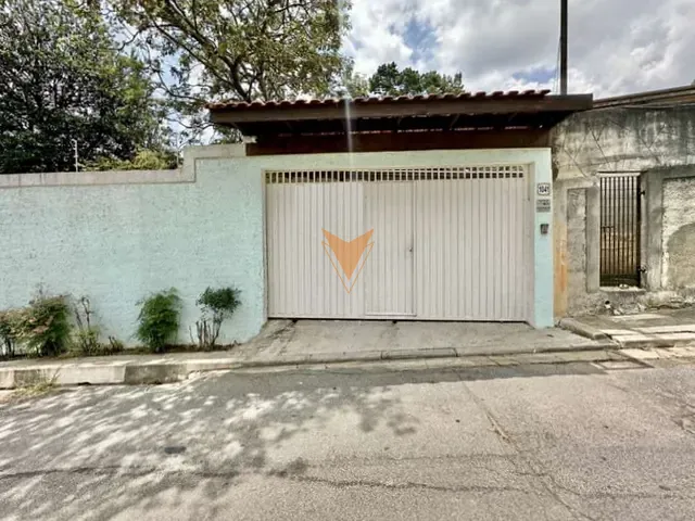 Casa 8 quartos e 4 banheiros, à venda ou para alugar, no bairro Granja Viana em Cotia