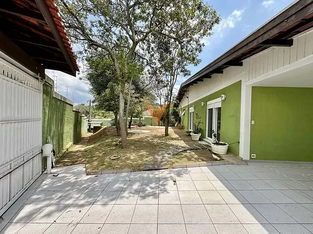 Casa 8 quartos e 4 banheiros, à venda ou para alugar, no bairro Granja Viana em Cotia