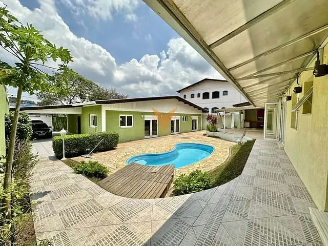 Casa 8 quartos e 4 banheiros, à venda ou para alugar, no bairro Granja Viana em Cotia
