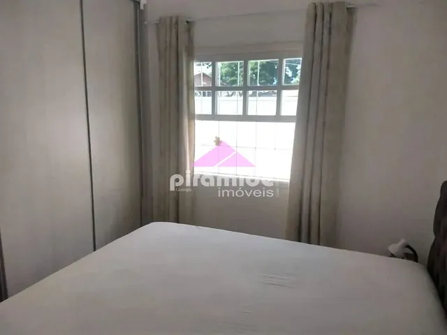 Casa com 150m² 2 quartos e 2 banheiros, à venda, no bairro Jardim das Indústrias em São José Dos Campos