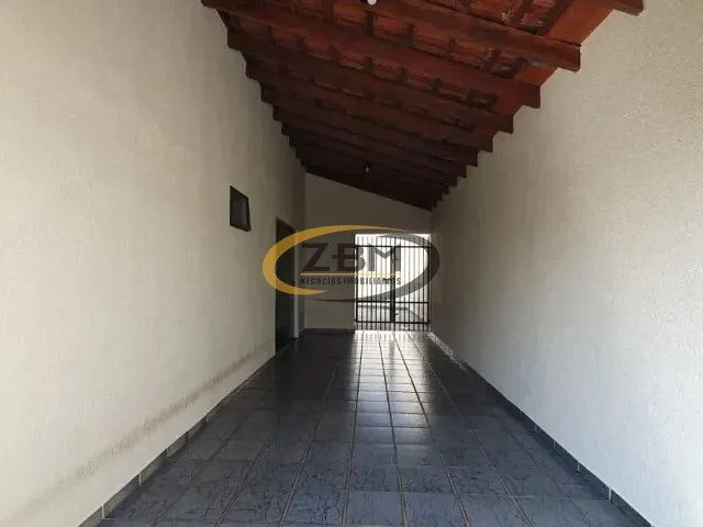 Casa com 200m² 3 quartos e 1 banheiro, à venda, no bairro Conjunto Vivi Xavier em Londrina