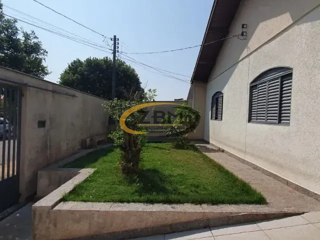 Casa com 200m² 3 quartos e 1 banheiro, à venda, no bairro Conjunto Vivi Xavier em Londrina