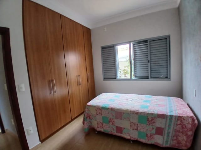 Casa 4 quartos e 4 banheiros, à venda, no bairro Jardim Nova São João em São João da Boa Vista