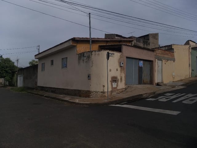 Foto do Casa - Casa com 2 dormitórios para alugar, 70 m² por R$ 600,00 - Conjunto Costa Telles I - Uberaba/MG | ZUCATO IMOBILIARIA LTDA
