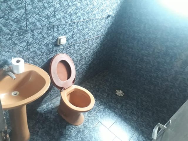 Foto do Casa - Casa com 2 dormitórios para alugar, 70 m² por R$ 600,00 - Conjunto Costa Telles I - Uberaba/MG | ZUCATO IMOBILIARIA LTDA