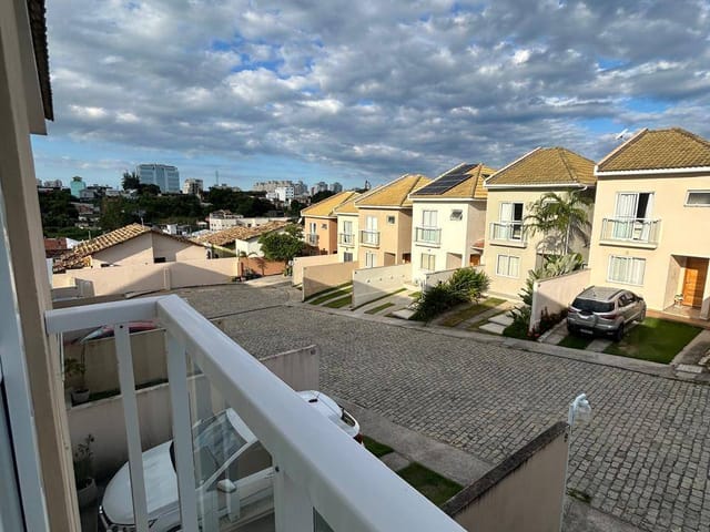 Casa com 106m² 2 quartos e 3 banheiros, à venda, no bairro Granja dos Cavaleiros em Alameda da Lagoa