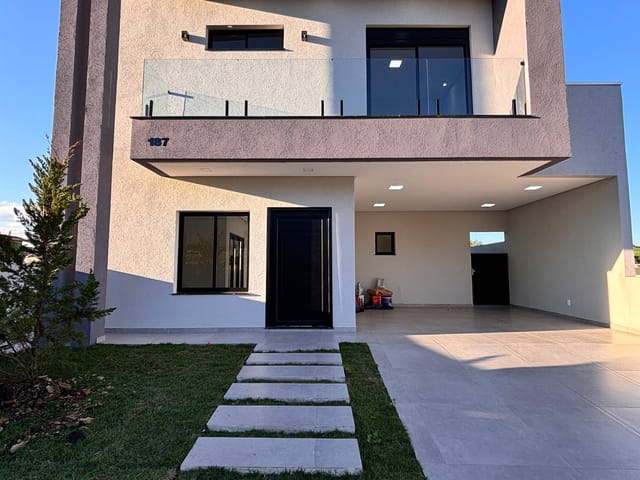 Casa com 180m² 3 quartos e 4 banheiros, à venda, no bairro Jardim Carvalho em Ponta Grossa