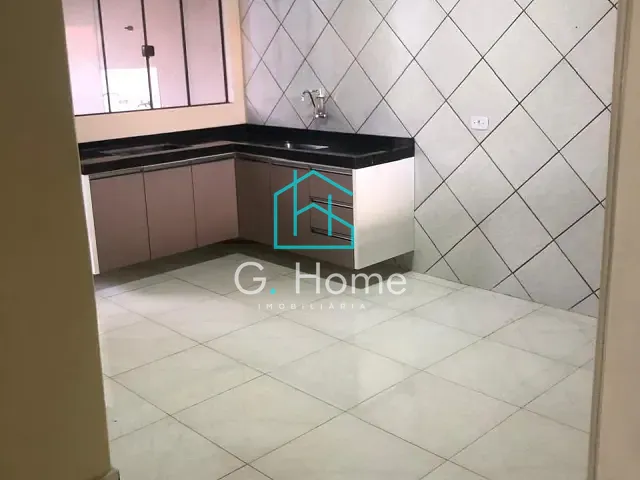Casa com 300m² 3 quartos e 2 banheiros, à venda, no bairro Bandeirantes em Londrina
