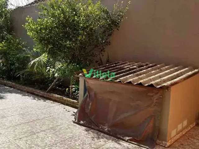 Casa com 240m² 2 quartos e 2 banheiros, à venda, no bairro Vila Maria Augusta em Itaquaquecetuba