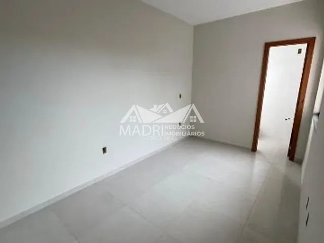 Casa 2 quartos e 1 banheiro, à venda, no bairro Barra do Aririú em Palhoça