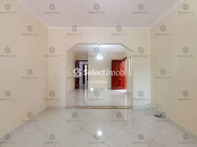 Casa com 160m², para alugar, no bairro Vila Guarani em Mauá