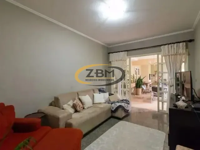 Casa com 600m² 3 quartos e 5 banheiros, à venda ou para alugar, no bairro Tucano em Londrina
