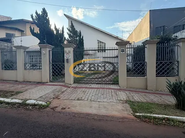Casa com 600m² 3 quartos e 5 banheiros, à venda ou para alugar, no bairro Tucano em Londrina