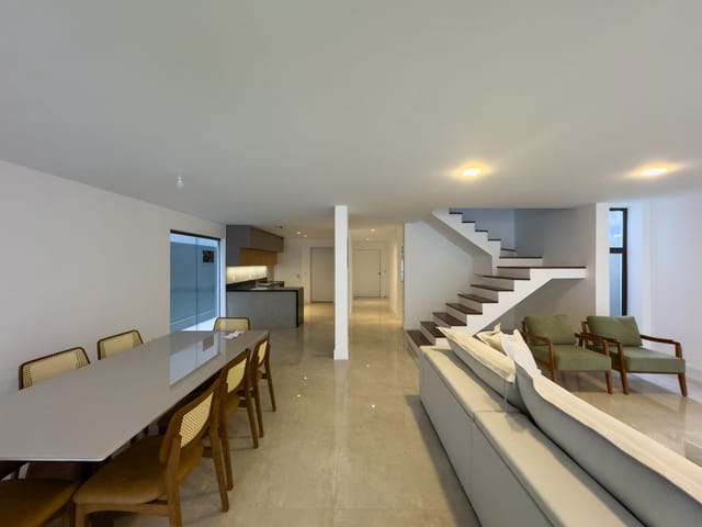 Casa com 320m² 4 quartos e 7 banheiros, à venda, no bairro Recreio dos Bandeirantes em Rio de Janeiro