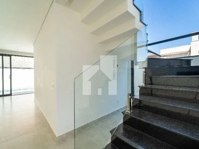 Casa com 250m² 4 quartos e 4 banheiros, à venda, no bairro Recanto Quarto Centenário em Jundiaí