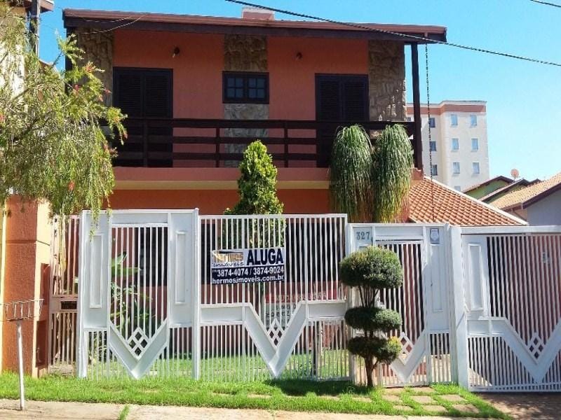 Casa, 3 quartos, 325 m² - Foto 1