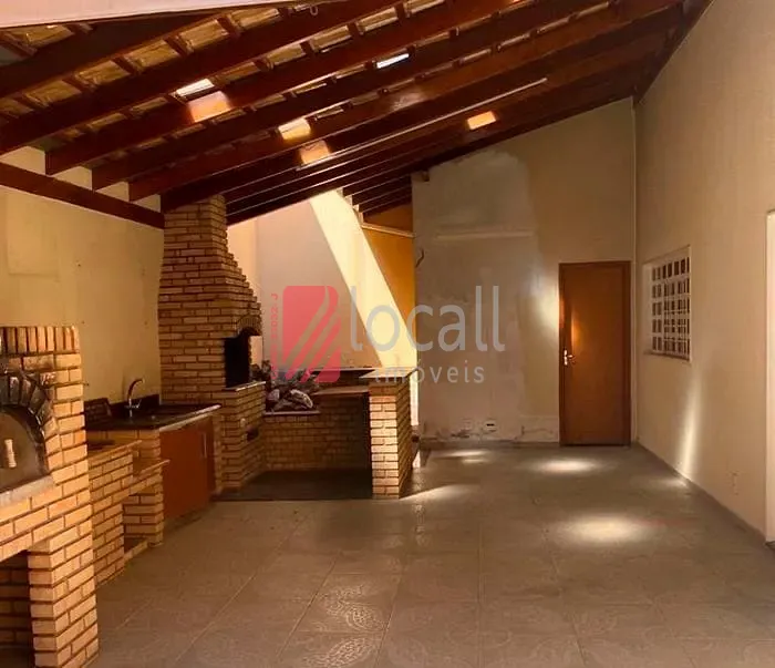 Casa com 3 quartos para aluguel, 200m² — foto 13 de 19