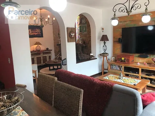 Casa 5 quartos e 3 banheiros, à venda, no bairro Vila Carrão em São Paulo
