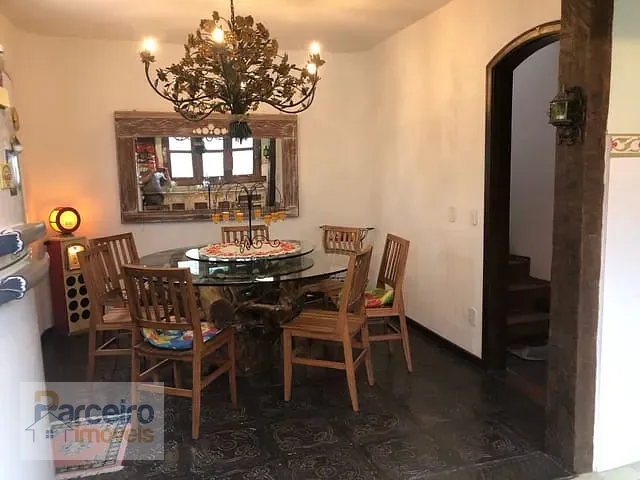 Casa 5 quartos e 3 banheiros, à venda, no bairro Vila Carrão em São Paulo