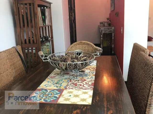 Casa 5 quartos e 3 banheiros, à venda, no bairro Vila Carrão em São Paulo