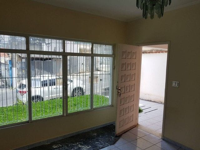 Casa com 180m² 2 quartos e 1 banheiro, à venda, no bairro Umuarama em Osasco