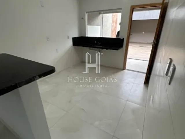 Casa com 180m² 2 quartos e 1 banheiro, à venda, no bairro Residencial Canadá em Goiânia