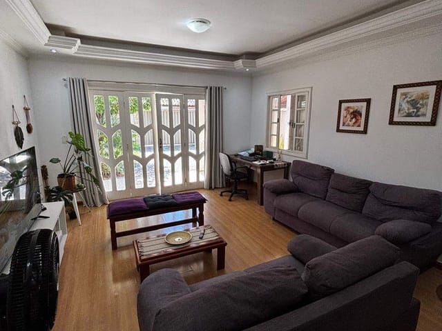 Casa 4 quartos e 4 banheiros, à venda, no bairro Extensão do Bosque em Rio das Ostras