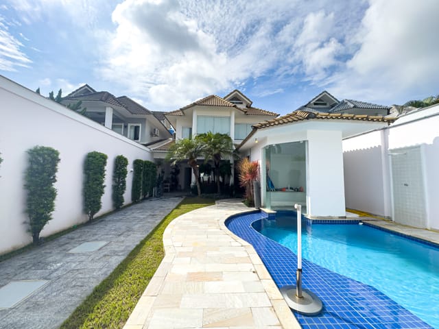 Casa com 340m² 3 quartos e 5 banheiros, à venda, no bairro Recreio dos Bandeirantes em Rio de Janeiro