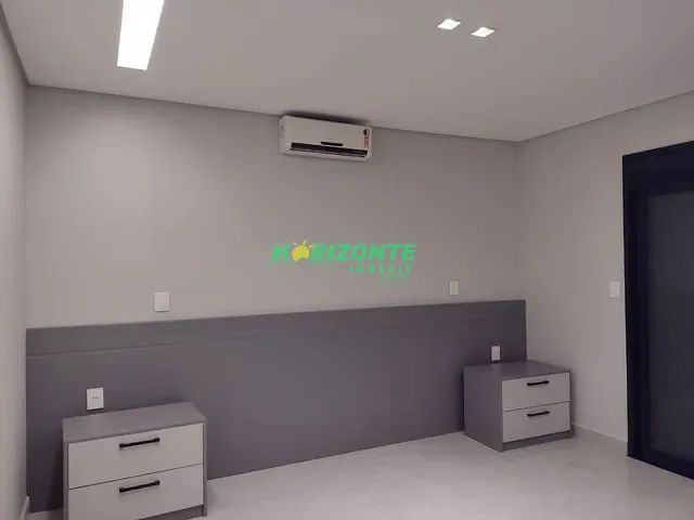 Casa com 1000m² 5 quartos e 7 banheiros, à venda ou para alugar, no bairro Jardim das Colinas em São José dos Campos